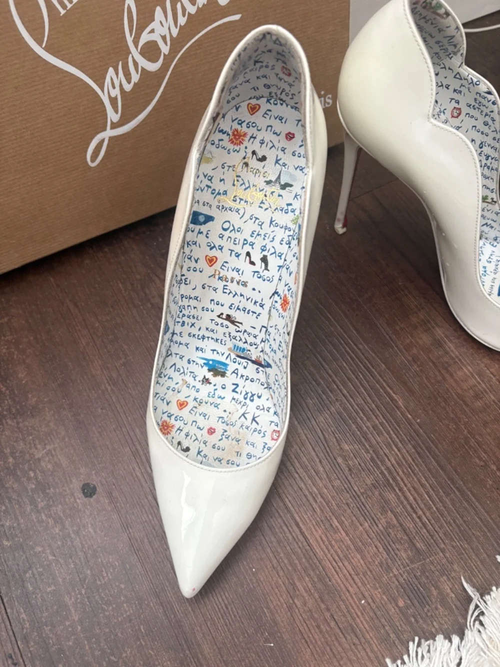 Christian Louboutin Hot Chick 100